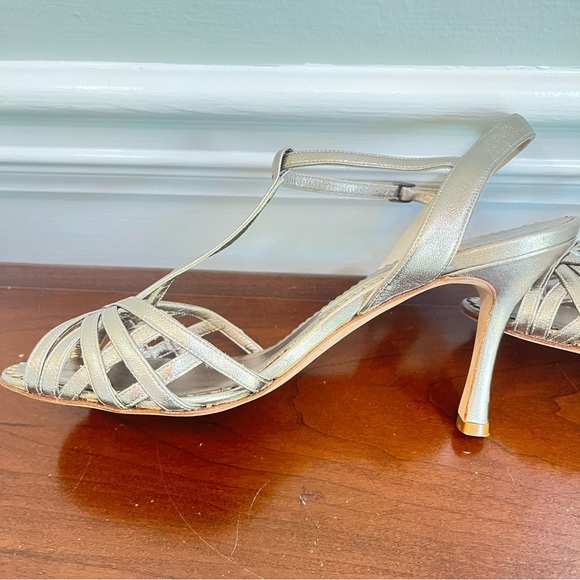 ***Sold on another Platform***Manolo Blahnik Gold T-Strap Heels 7.5 - Picture 7 of 15